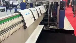 WT-900 GP Автоматическая пакетоделательная машина для производства викет пакетов с вырубной  ручкой
