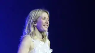 Ellie Goulding - Explosion (cutest face ever) [Live] Paris
