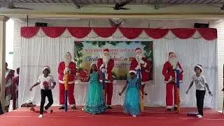 Santa's Christmas dance