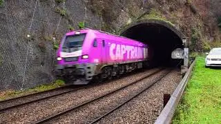 Trenes en Asturias 2025. Entre La Pereda-Riosa y Ablaña. Una mañana de trenes bajo la lluvia.