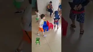 Dan&ccedil;a da cadeira...
