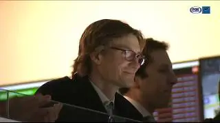 Jay Bouwmeester welcomed back by Blues fans