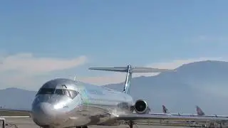 World Atlantic Airlines McDonnell Douglas MD-83 N801WA