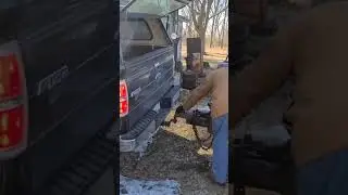 How to Connect a Ball Hitch Trailer