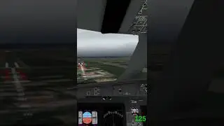 Первая посадка самолёта в симуляторе Airline Commander.#shorts.