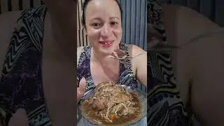 Cafezinho reforçado de sopa com feijão preto