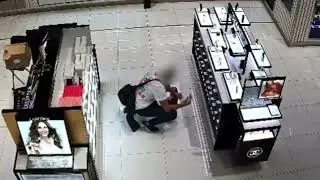 As&iacute; robaban en aeropuertos canarios 66 detenidos a quienes coordinaba una joven de Gran Canaria