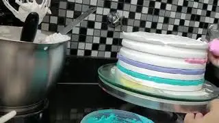 BOLO DECORA&Ccedil;&Atilde;O  DRIP CAKE BRANCO | BOLO LISTRADO COLORIDO | LORENA GONTIJO