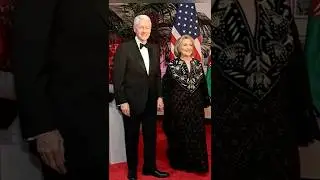 С 50-летием, Билл Клинтон и Хиллари Клинтон!