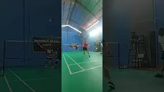 Menikmati permainan..#tonybadminton#mingguseru#badmintonlovers 