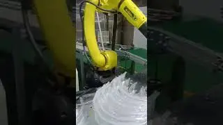Application of Oushida hot melt adhesive machine in automobile headlights.