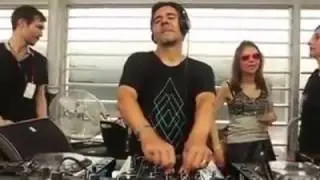 Laurent Garnier plays Domino by Oxia @ Time Warp