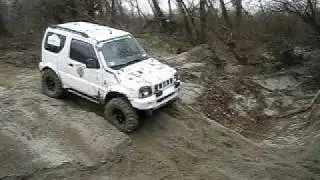 SUZUKI JIMNY EXTREME HILL CLIMB 4X4 STUCK ZIARELLI 235 EXTREME FOREST