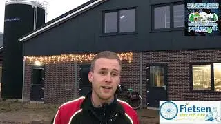 Familie Van Mersbergen melkt in Babyloni&euml;nbroek