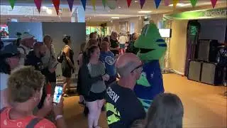 Bugsy Travels Finds Signal the Frog at Geodoorn 2022 (GC8FROG)