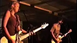 THE GRUMPIES - Couldn't (Official Video)