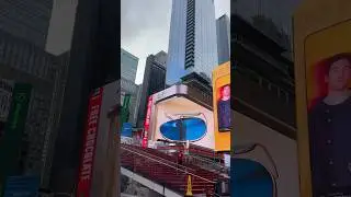 Top gun ray ban 3D ad!!! #3dbillboard #3d #rayban #topgun #timessquare #newyorkcity #usa #america