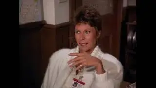 Scarecrow and Mrs King: Need to Know Lee and Amanda Flip the coins