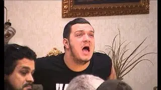 GASTOZ PLAKAO ZBOG POKOJNE MAJKE