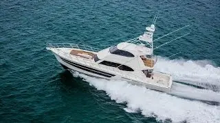 Riviera 77 Enclosed Flybridge