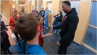 NFL Player Helps Children With Diabetes Take A Break From Hospital&nbsp;Life