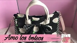 Qué hay en mi bolso floral Betsey  Johnson #Amo los bolsos 💕👜 #bolsas #que hay en mi holso