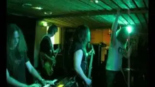 Taak - Läbi Halli Kivi