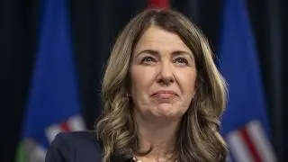 Premier Danielle Smith addresses Albertans