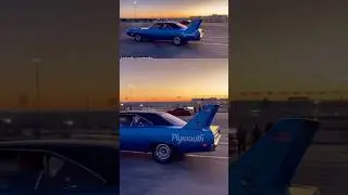 1970 Plymouth SuperBird 440 Cubic Inch Six Barrel Engine ; 426 Hemi V8 engine.🔥