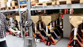Model E100 Electric Work Positioner electric mini stacker