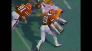 1982 USC Trojans @ Florida Gators - Bruce Matthews collides with Wilber Marshall