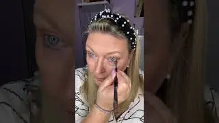 Schneller Tageslook mit 10-Sekunden-Lidschatten 😉