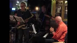 The Tom Hill & Phil Bond Jazz-adelic Experience - Knots