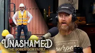 Phil Snapped After Roosters Interrupted His Nap & Jase Gets Chased by Angry City Workers | 1157