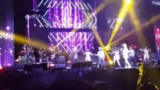 Ruth Kueo Miaoru performing at Alive Concert Singapore Indorr Stadium