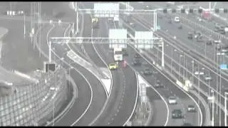 Automobilisten negeren rood kruis Coentunnel