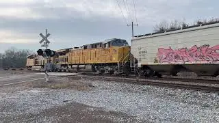 Union Pacific GEVO Leads Grain Train with SD70ACE #8583 Rear DPU - Stoneham TX - 1/30/26