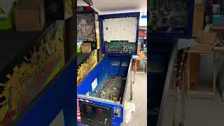Ремонт игрового поля пинбольного автомата Earthshaker #pinball #williams #earthshaker