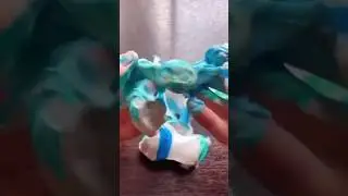 Есть ли игрушка Йоды в зубной пасте?