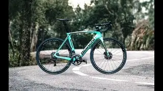 Bianchi Oltre XR4 Ultegra Di2 Disc: маневренный велосипед за немыслимые $9500