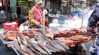 Olympic Market Street Food in the Evening