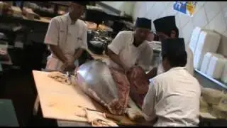 Sushi Mon - Blue Fin Tuna Cutting Show