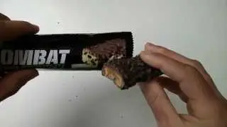 Combat Crunch Chocolate Cookie Dough shortcase