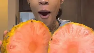 PINK GLOW PINEAPPLE