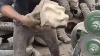 This man is so crazy.. Made good products using with old tyre