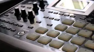 Making a beat (Roland Sp 606)