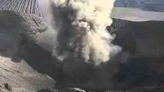Mount Bromo eruption
