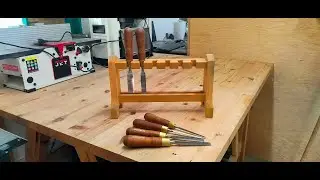 Простая подставка для стамесок. Simple stand for chisels.