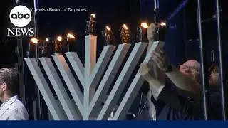 Gathering honors victims and survivors of Bondi Beach attack