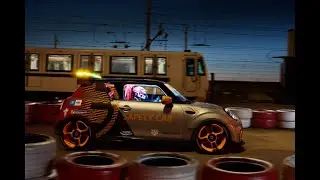 MINI Electric Pacesetter, la FIA Formula E Safety Car, sfida la metropolitana di Roma